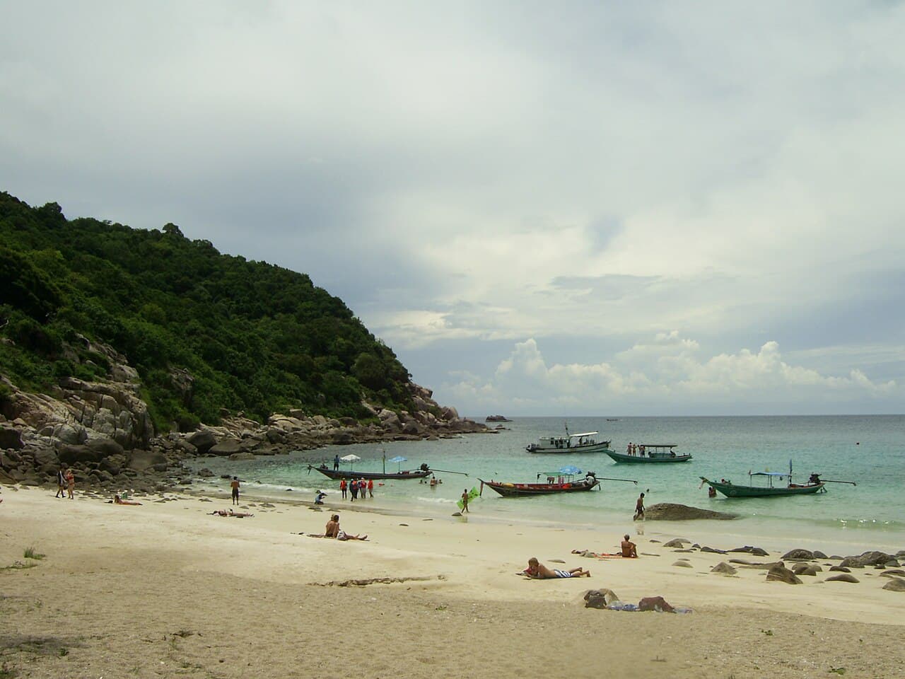 Ao Leuk Beach - อ่าวน้ำลึก