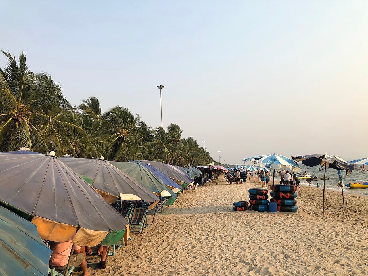 หาดบางแสน