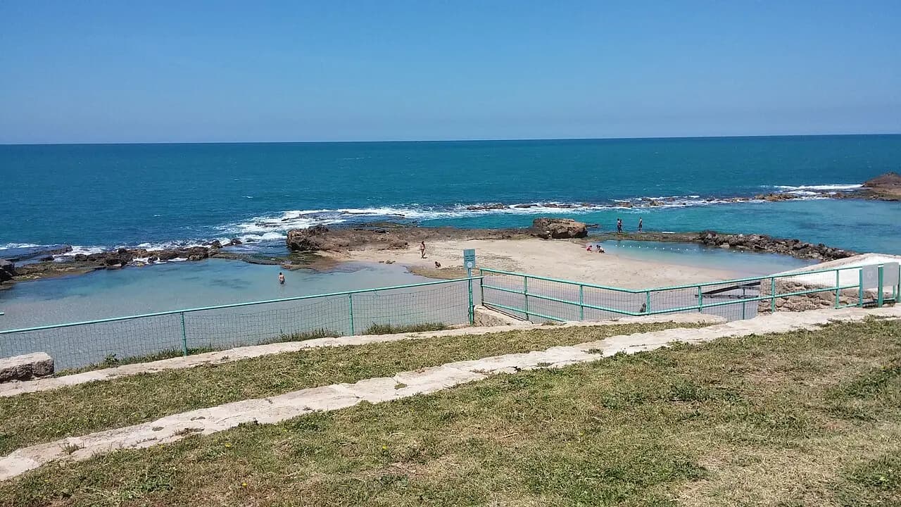 חוף אכזיב