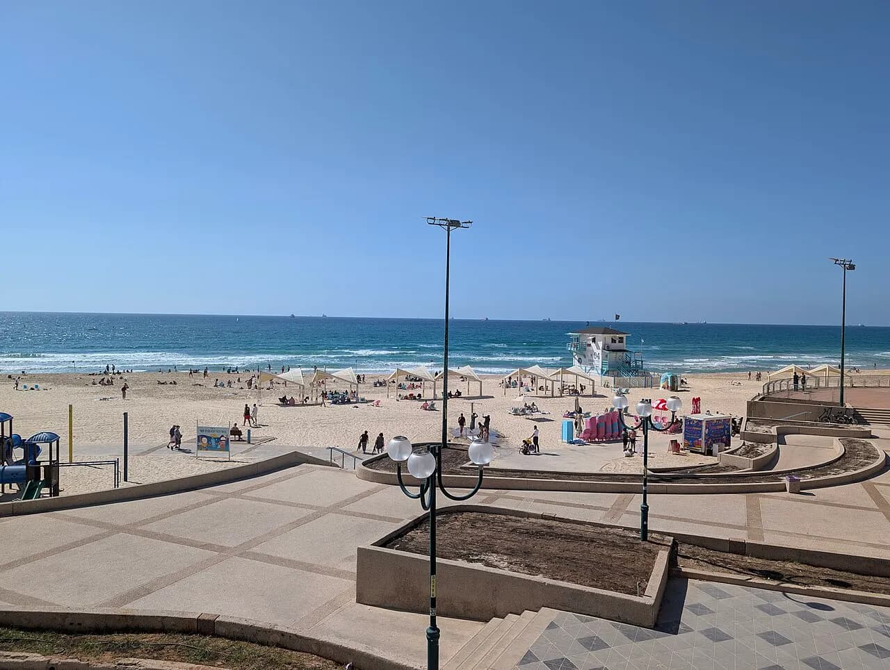 חוף הקשתות