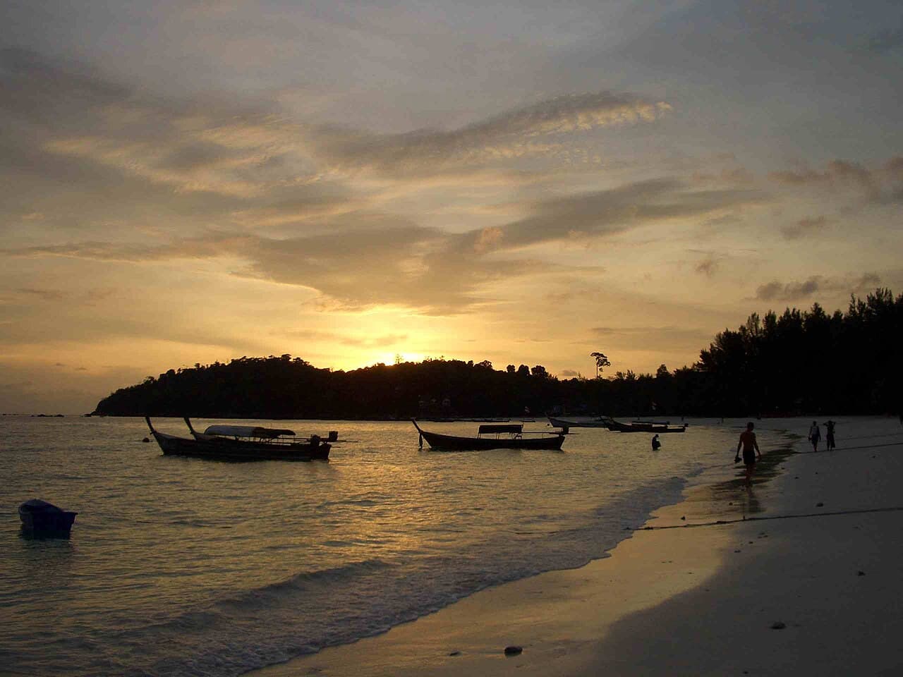 หาดพัทยา (เกาะหลีเป๊ะ)
